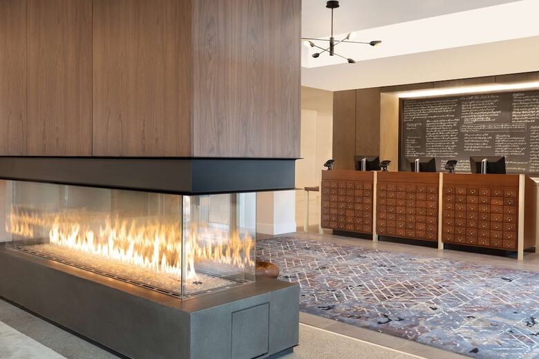 Hotel The Slate Denver, Tapestry Collection By Hilton
