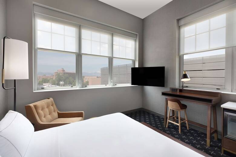 Hotel The Slate Denver, Tapestry Collection By Hilton