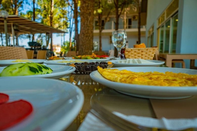 Prenses Sealine Beach Hotel