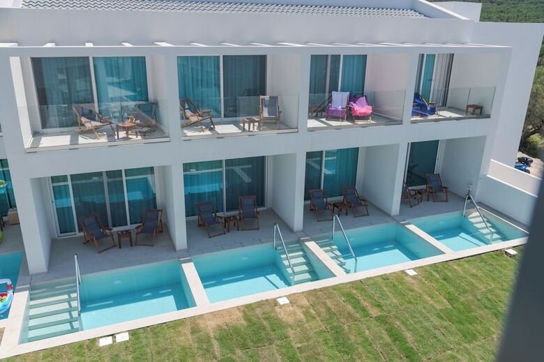 Mirage Bleu Hotel