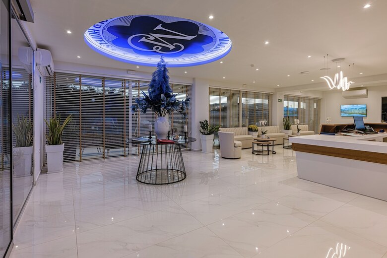 Mirage Bleu Hotel