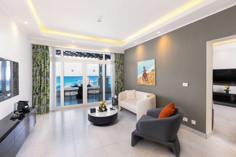 Hotel Naama Bay Suites & Spa