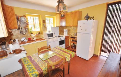 Holiday Home Chemin D�astouret