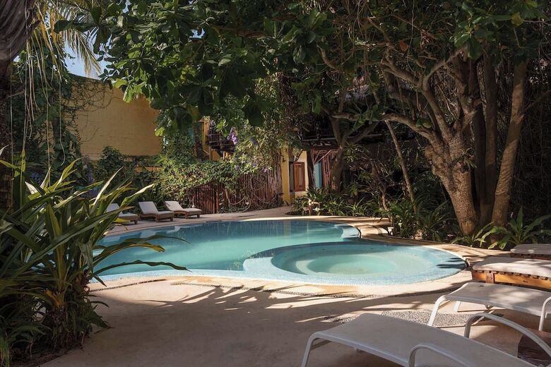 Hotel Exe El Pueblito