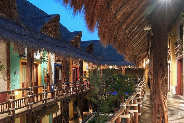 Hotel Exe El Pueblito