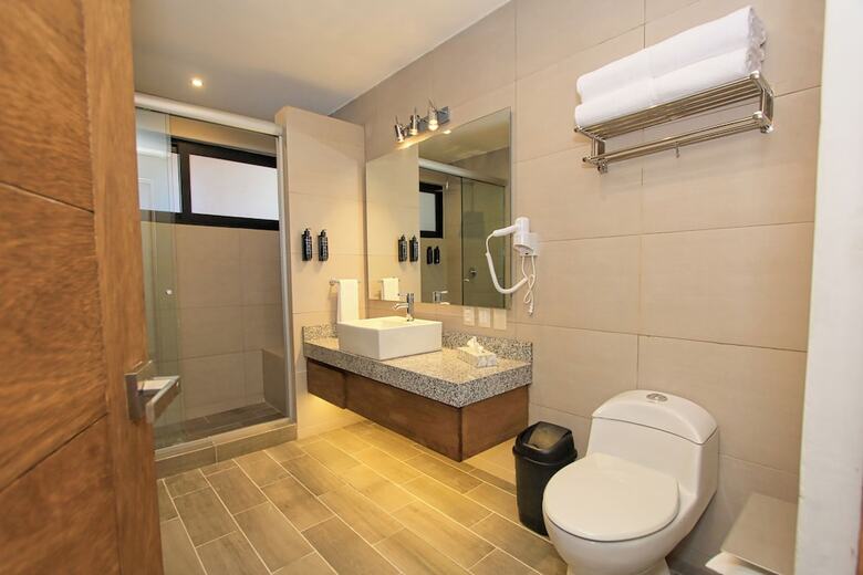 Hotel Nir� Ocean Suites By Binniguenda