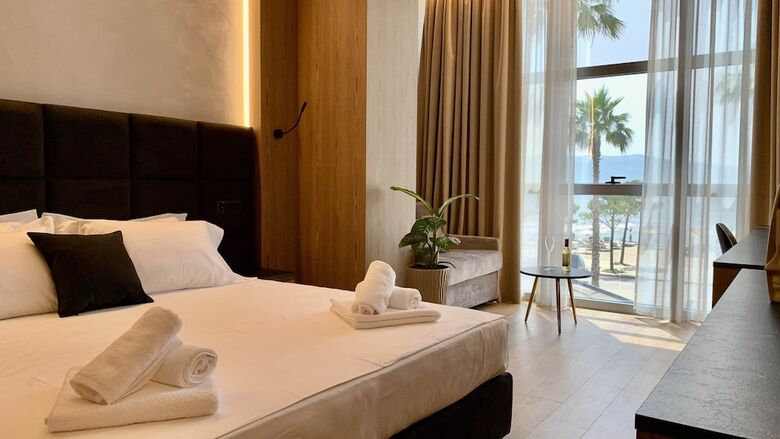 El Mar Hotel