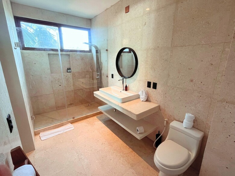 Beachfront Hotel Boutique Dk