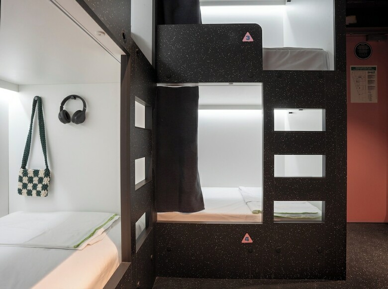 Hostal Amistat City Hostel Barcelona