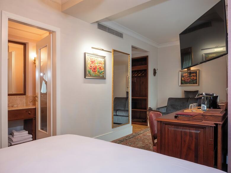 Ebel Boutique Hotel