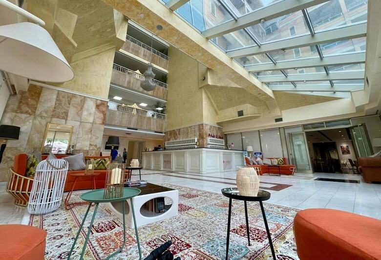 Amh Hotel