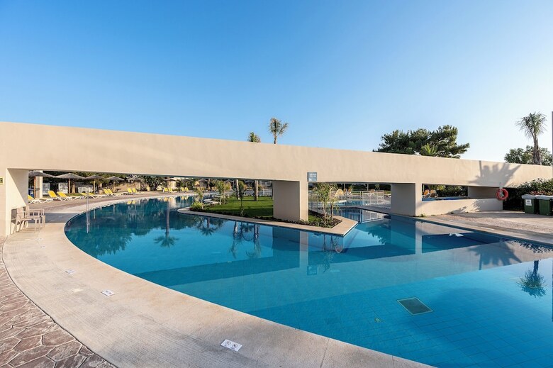 Hotel Akti Coast Club