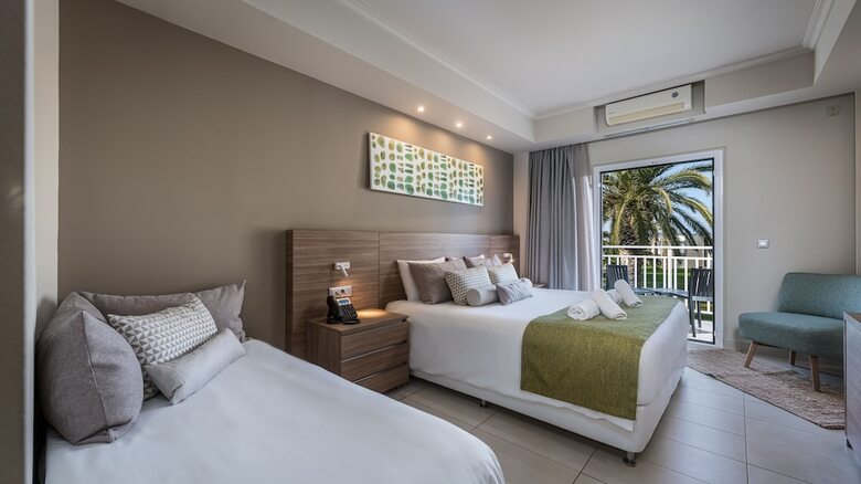 Hotel Akti Coast Club