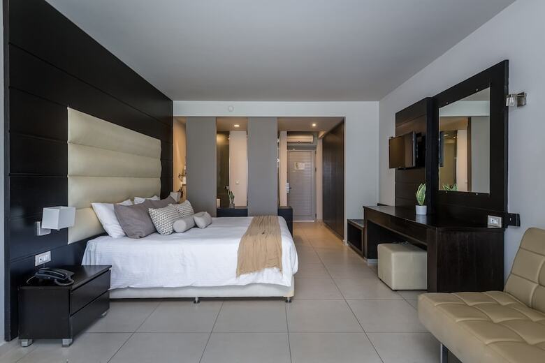 Hotel Akti Coast Club