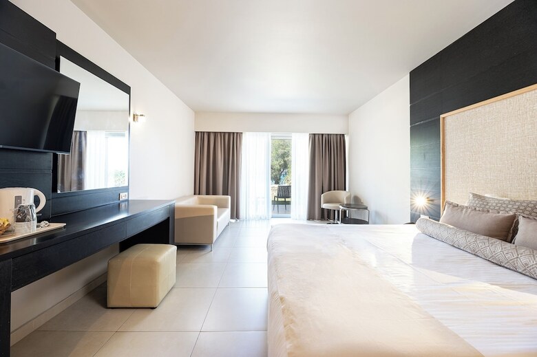 Hotel Akti Coast Club