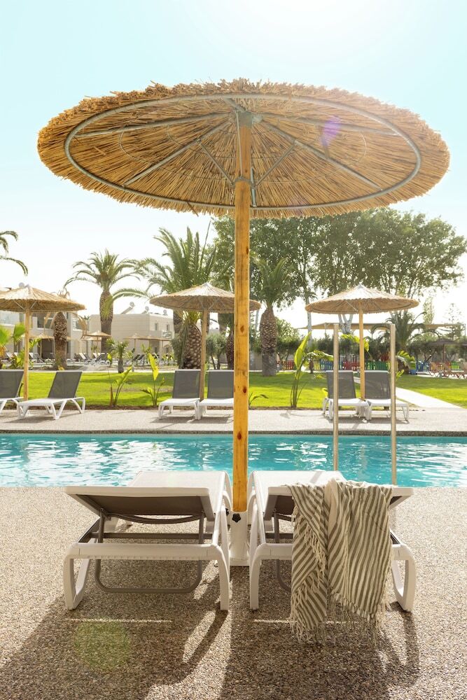 Hotel Akti Coast Club