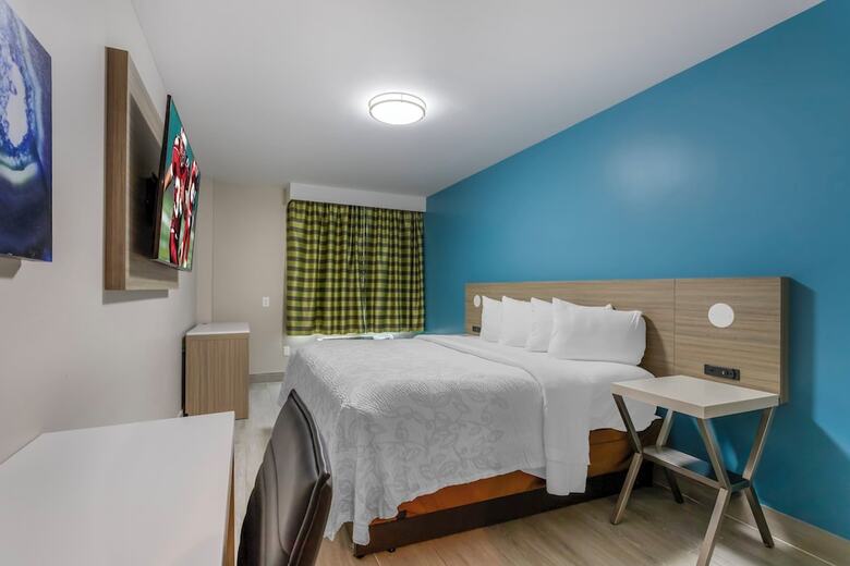 Hotel Red Roof Plus+ Brooklyn - Flatbush Ave