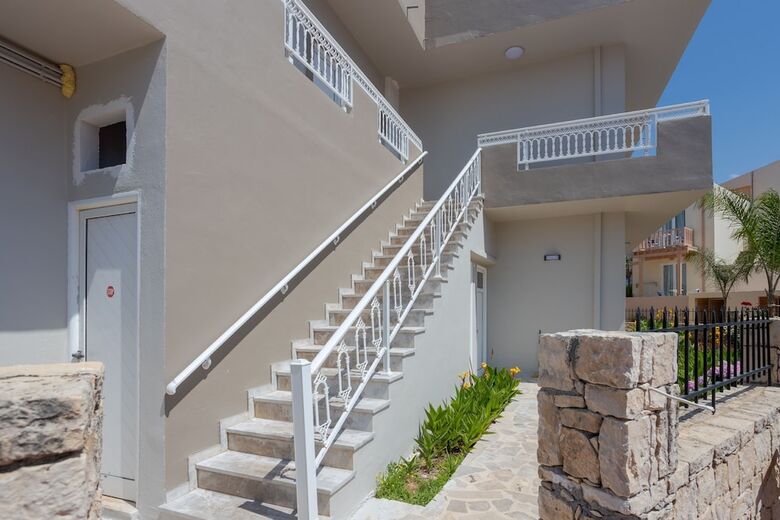 Hotel Amara Seaside By Estia