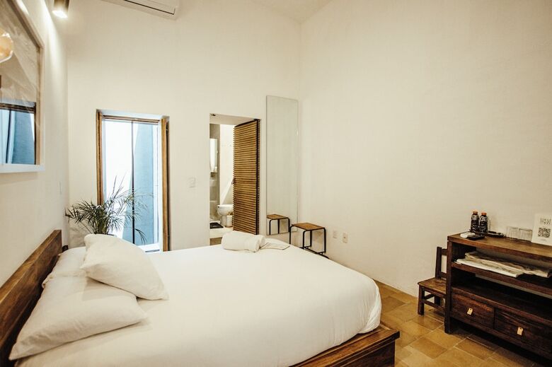 Hotel Sin Nombre