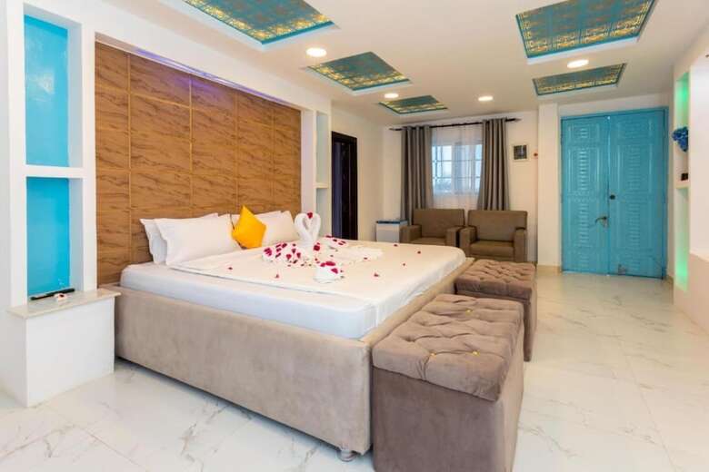 Canary Golden Hotel
