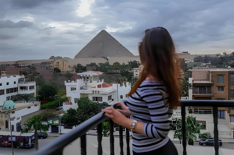 Aura Inn Tiba Pyramids Hotel