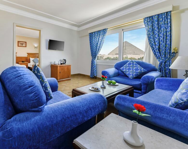 Aura Inn Tiba Pyramids Hotel