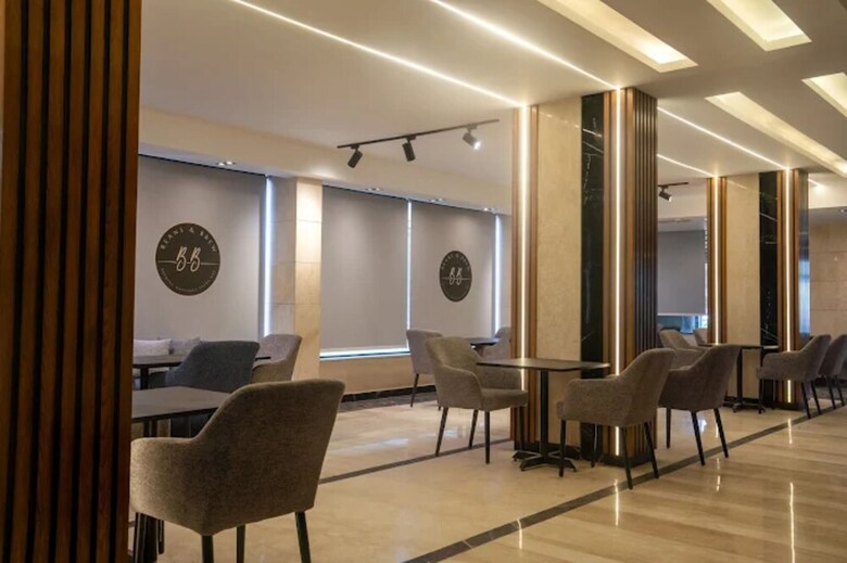 Aura Inn Tiba Pyramids Hotel