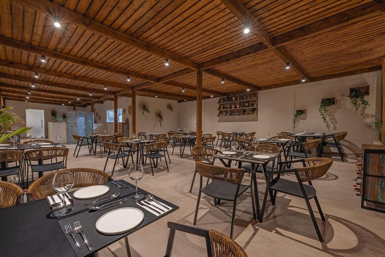 Cabana White Boutique Hotel