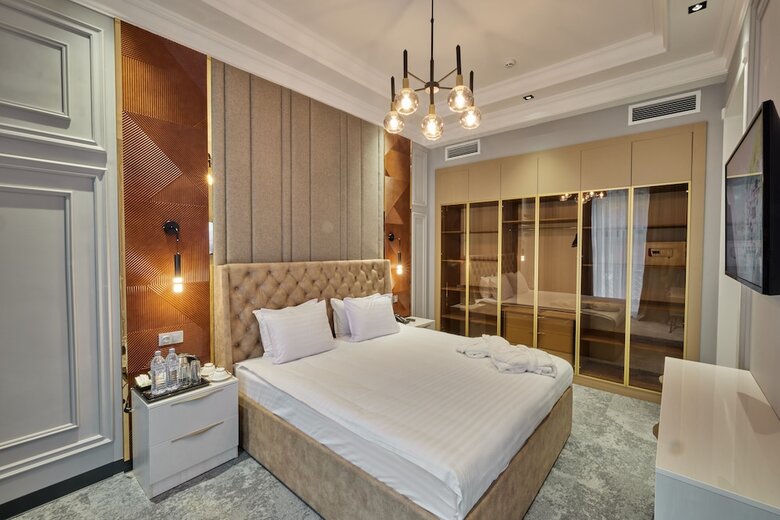 Continental Hotel