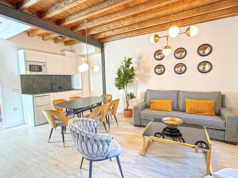 Apartamentos Palacete Nazar� Granada 3000