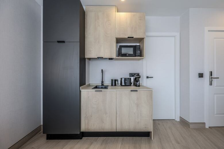 Aparthotel Habitaciones San Bernardo 20