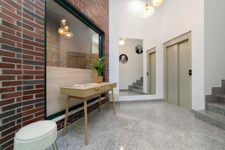 Hostal Aurora Stays By Charming