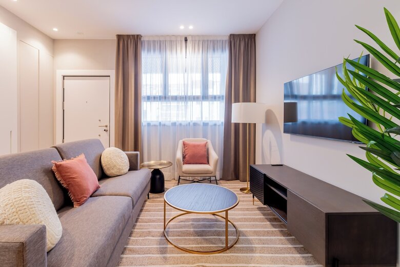 Hotel Home Art Apartments Bernab�u