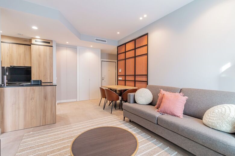 Hotel Home Art Apartments Bernab�u