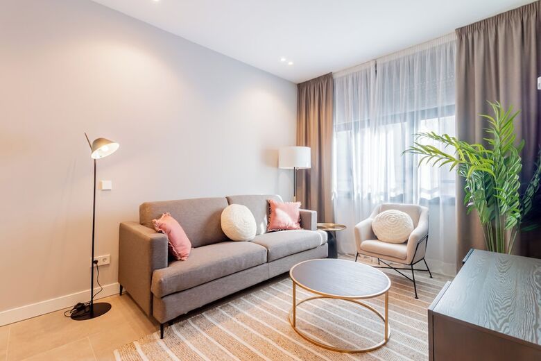 Hotel Home Art Apartments Bernab�u