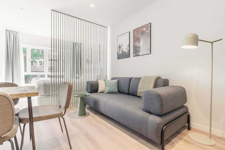 Aparthotel Limehome Madrid Calle Hurtado De Mendoza