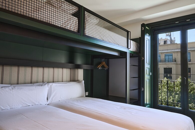 Hotel Latroupe Prado