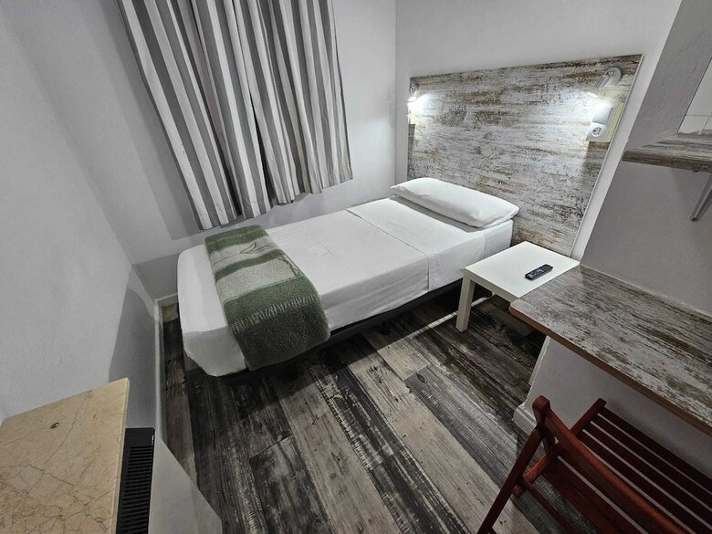 Hostal Casa de Huespedes Almansa