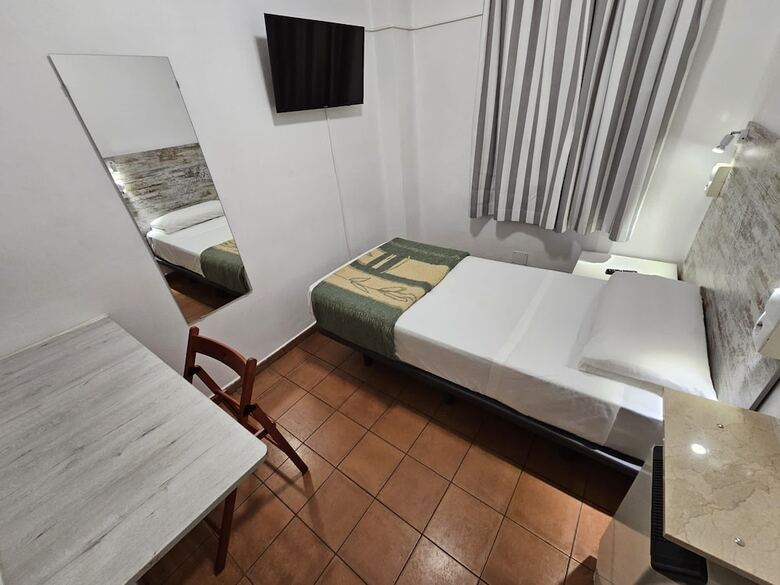 Hostal Casa de Huespedes Almansa
