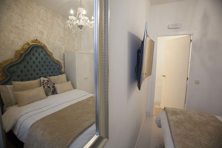 Hostal Boutique Palace - Adults Only