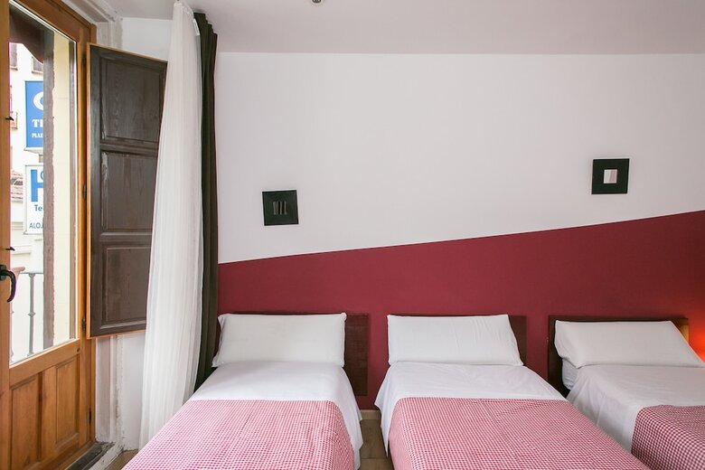 Hostal La Casa De La Plaza