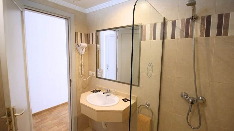 Hotel Neptuno Suites - Only Adults