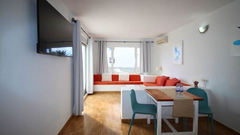 Hotel Neptuno Suites - Only Adults