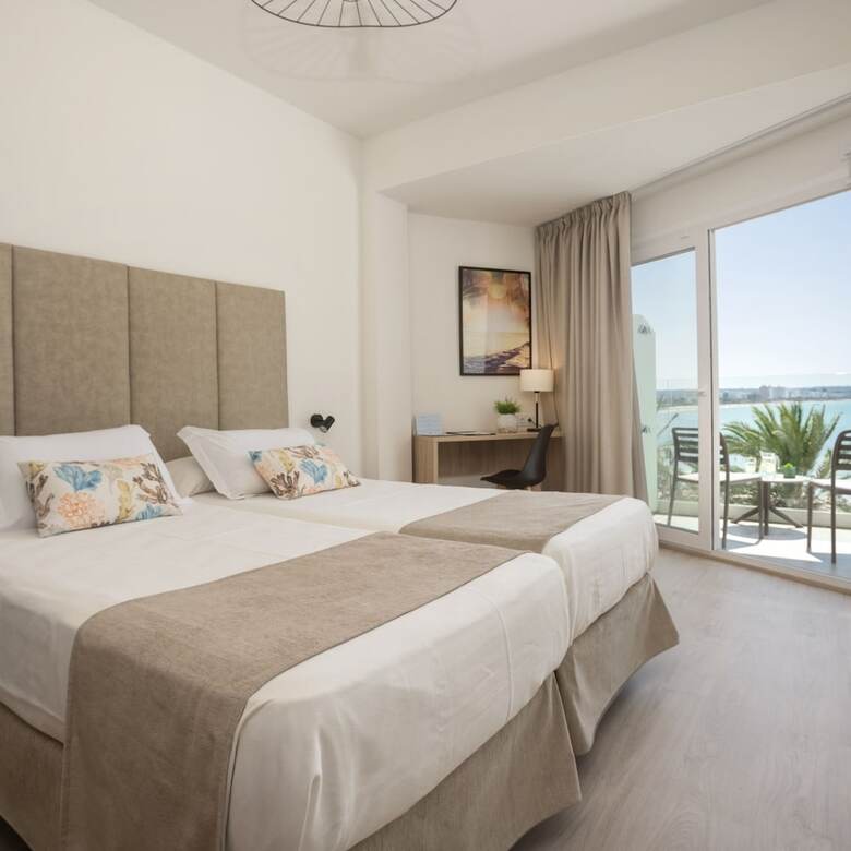 Hotel Las Arenas