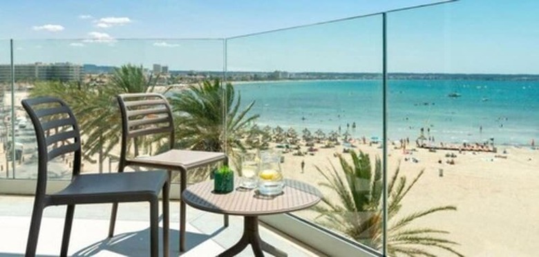 Hotel Las Arenas