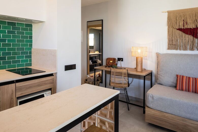 Aparthotel Casita Blanca - Adults Only