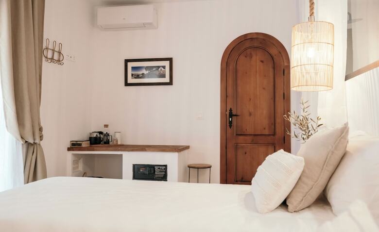 Bed & Breakfast Hearts & Home