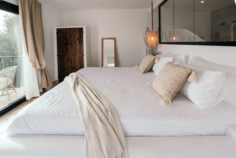 Bed & Breakfast Hearts & Home