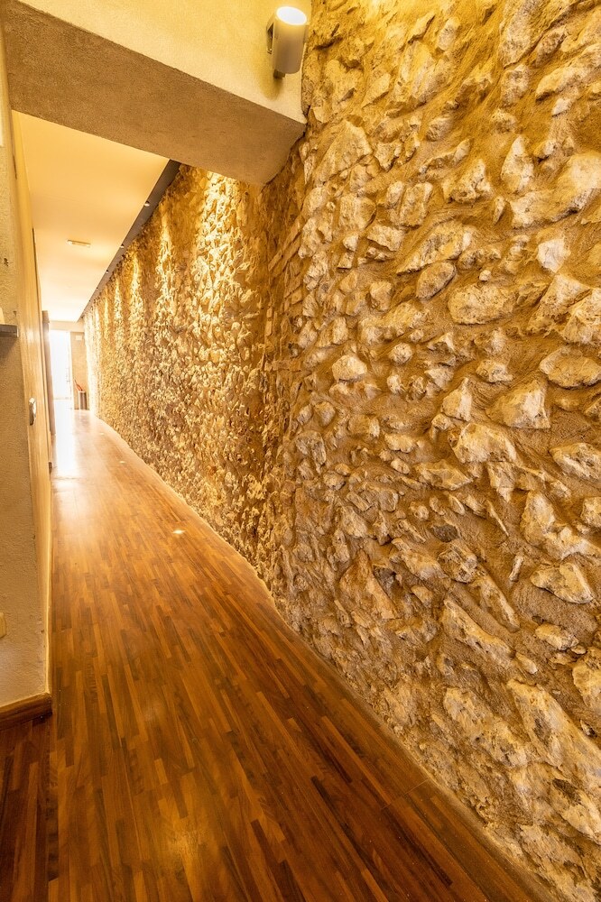 Hostal Fonda Can Dalf� By Vivere Stays
