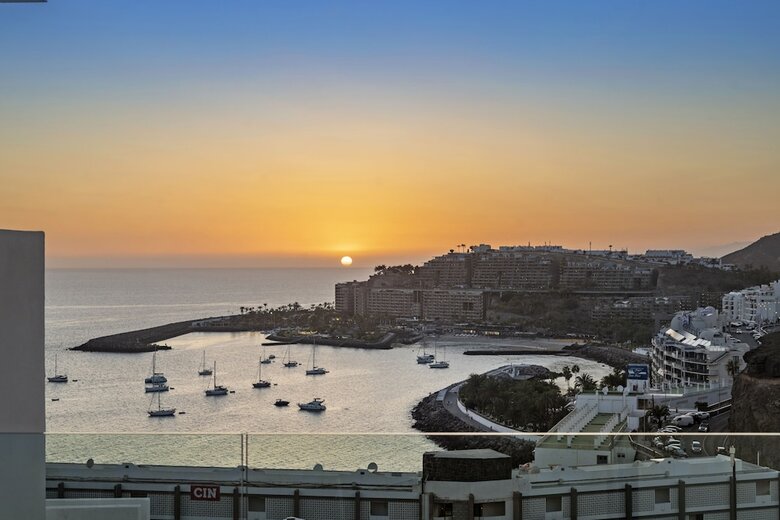 Aparthotel Palmera Sea View